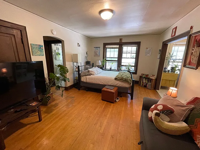 1805 E Park Pl — Photo 4