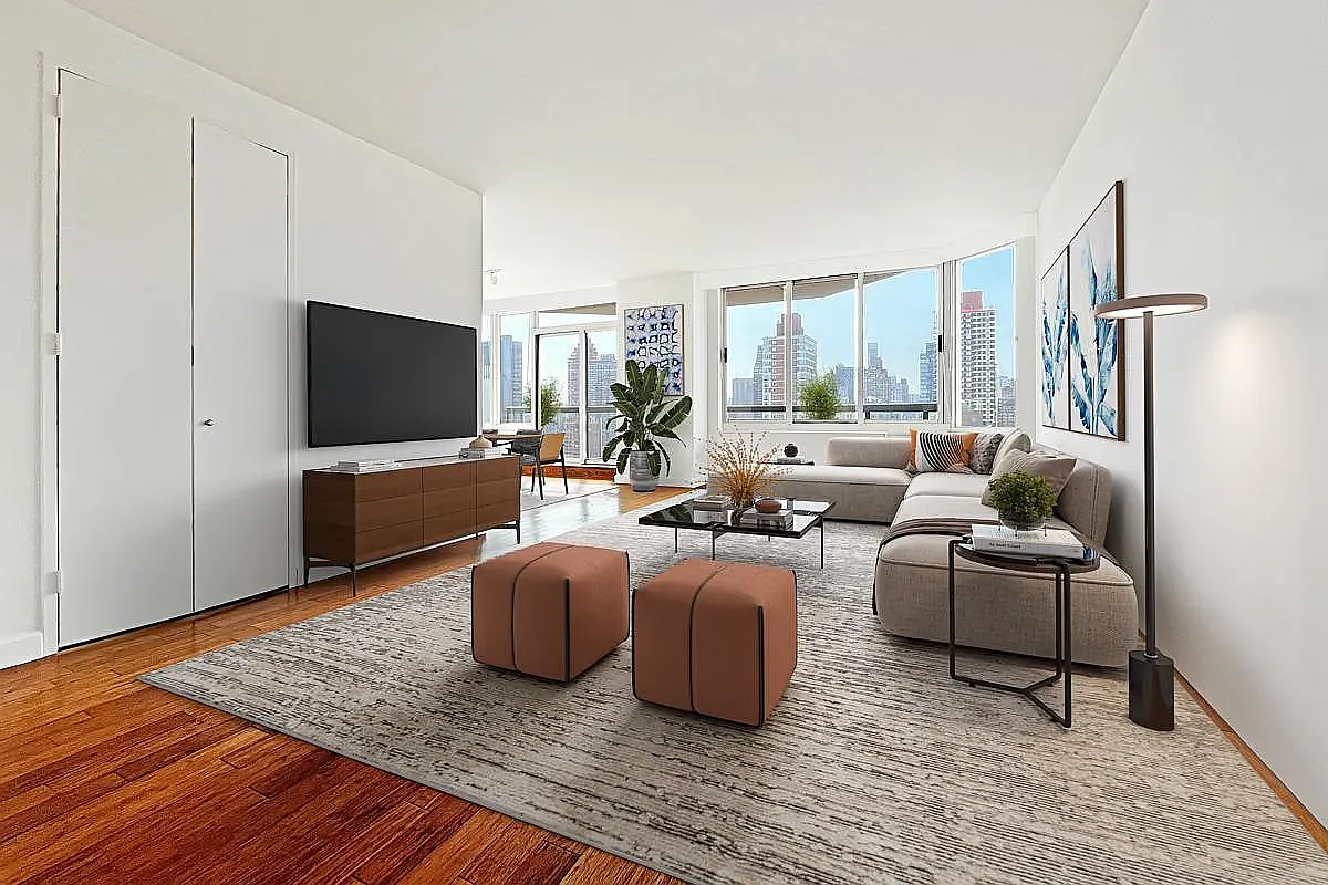 350 East 79th Street — Photo 2