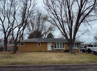 980 Overton Dr NE, Fridley, MN 55432