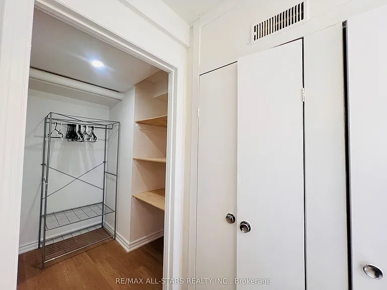 25607 Woodbine Ave — Photo 7
