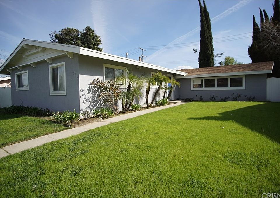 1st image of 23632 Vanowen St