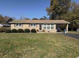 1306 Peggy Ann Dr, Murray, KY 42071
