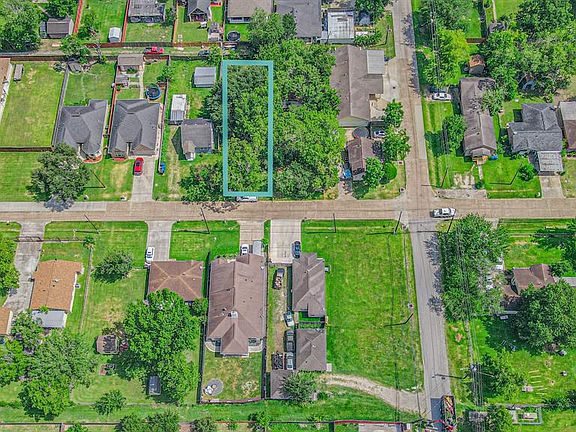 3rd image of 1011 Avenue J
