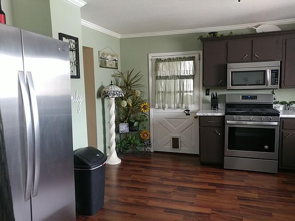 5th image of 2879 E Crescent Ave