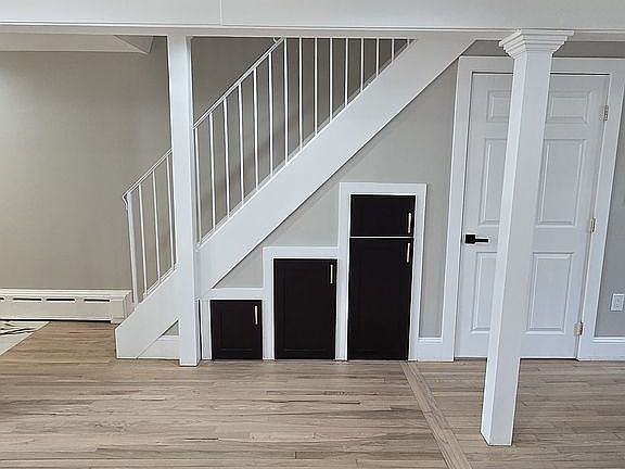 3rd image of 369 Webster Ave