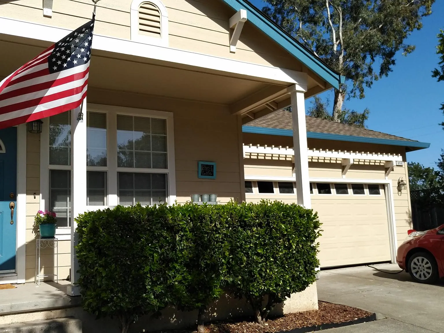 8902 Spencer St — Photo 3