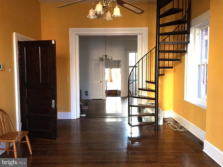 1310 Eutaw Pl — Photo 5
