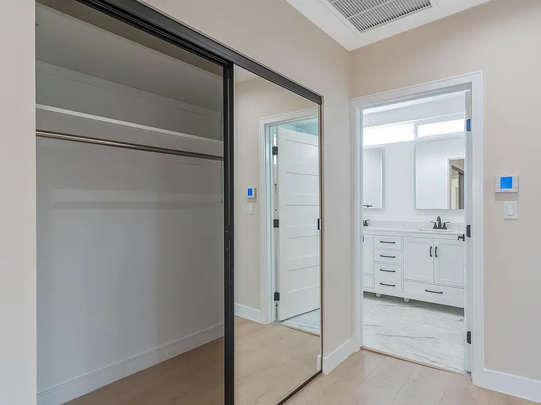1206 Tamarind Ave — Photo 21
