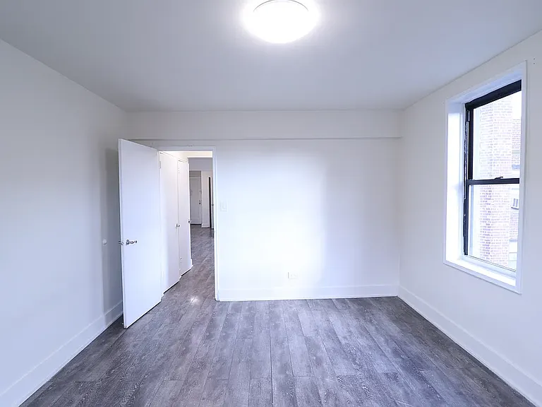 13257 Sanford Ave #6B — Photo 4