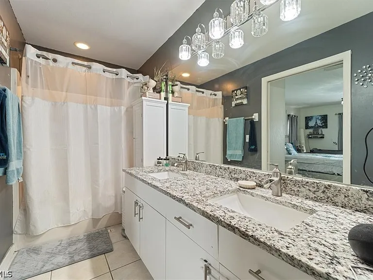 1021 Alvin Ave — Photo 9