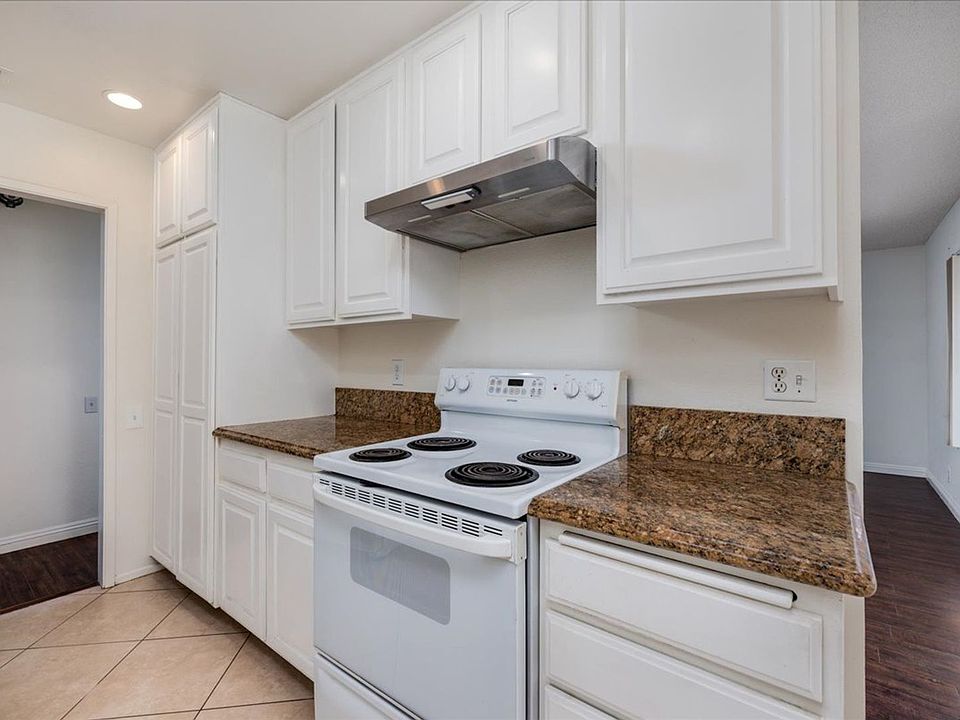 1st image of 43420 Palmilla Cir