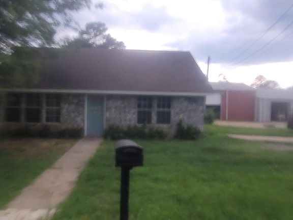 4th image of 221 Lockerplant Rd