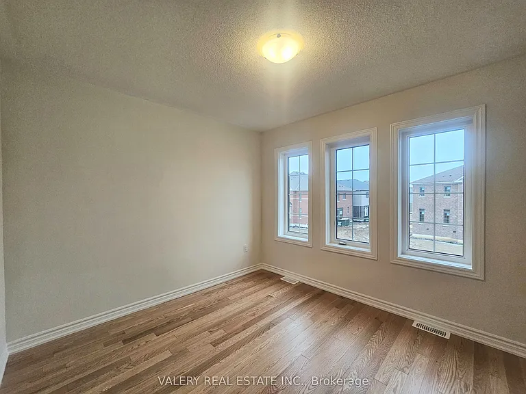 22 Hylton Dr — Photo 13