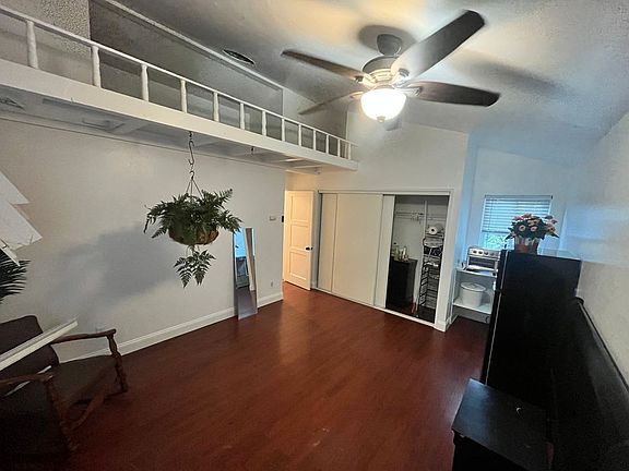 4th image of 4454 Garfield St
