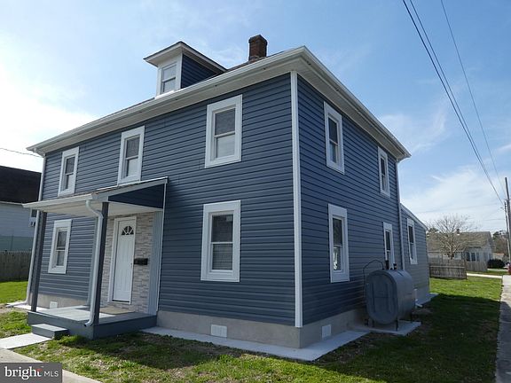4th image of 10 N Church St