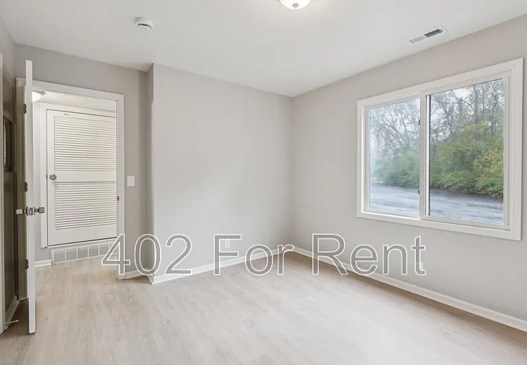 8005 S 48th Ave #2 — Photo 13