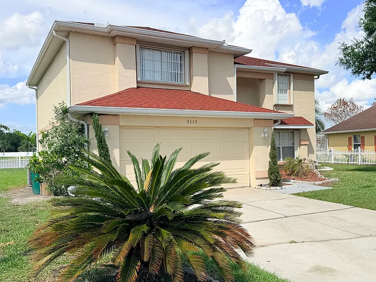 3113 Fairfield Dr — Photo 1