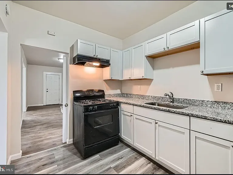 118 N Hilton St — Photo 13