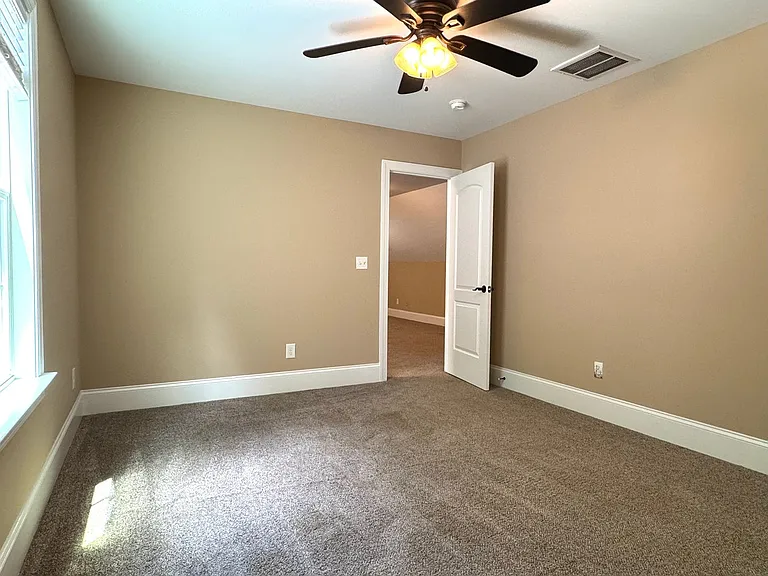 3658 Pleasants Ridge Dr — Photo 27