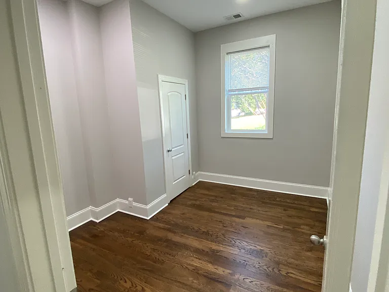219 Institute Ave — Photo 7