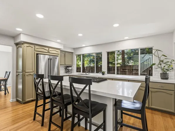 109 Guernsey Ct, Folsom, CA 95630