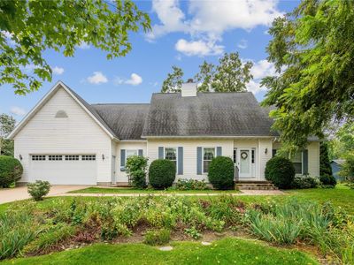 214 7th St NW, Mount Vernon, IA, 52314