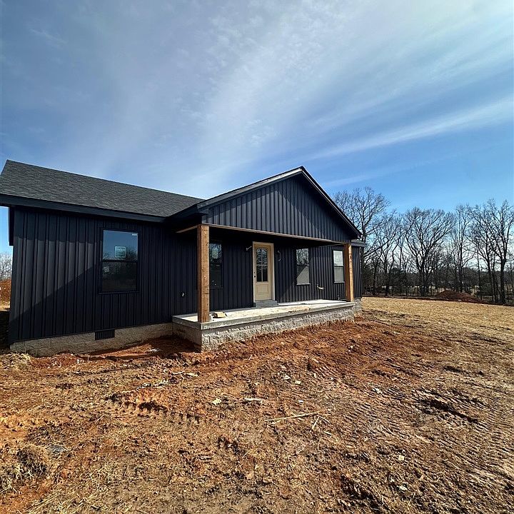 2nd image of 1124 Lambert Rd