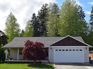 352 Falcon Rd, Sequim, WA 98382