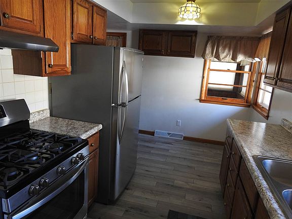 2nd image of 1318 Comanche Dr