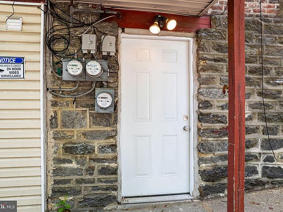 4th image of 5607 N Park Ave