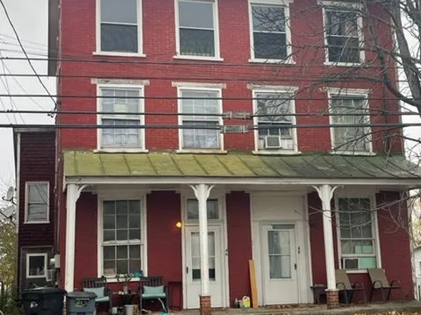 46 Main St, Ono, PA 17077