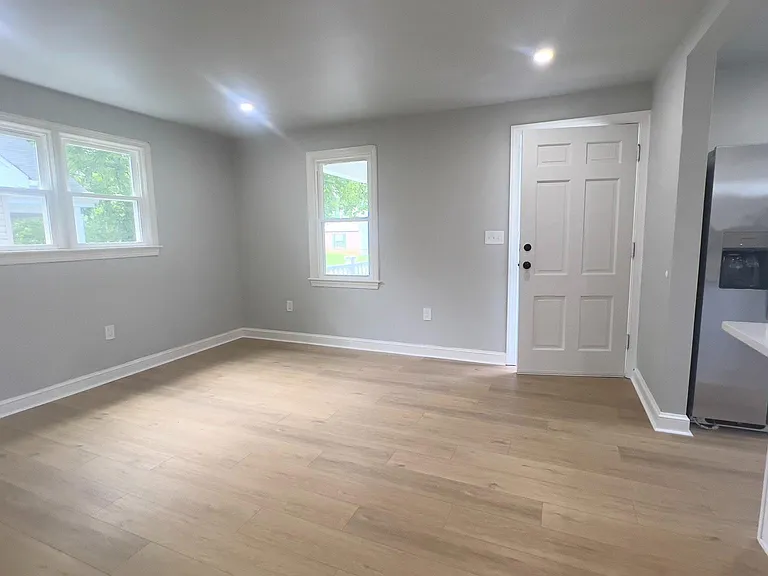 4505 38th St — Photo 3