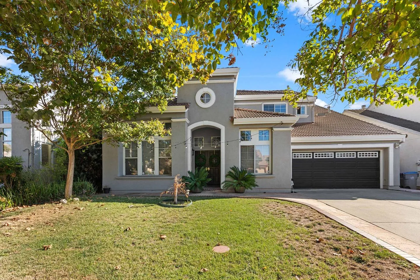 3066 Silverland Dr photo 1