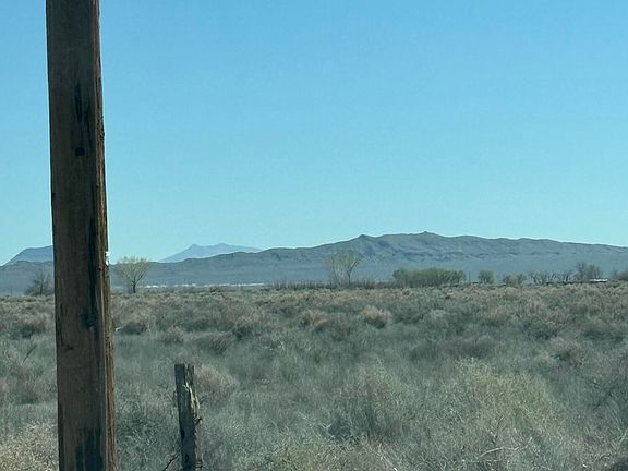 3rd image of 2570 Boundary Rd