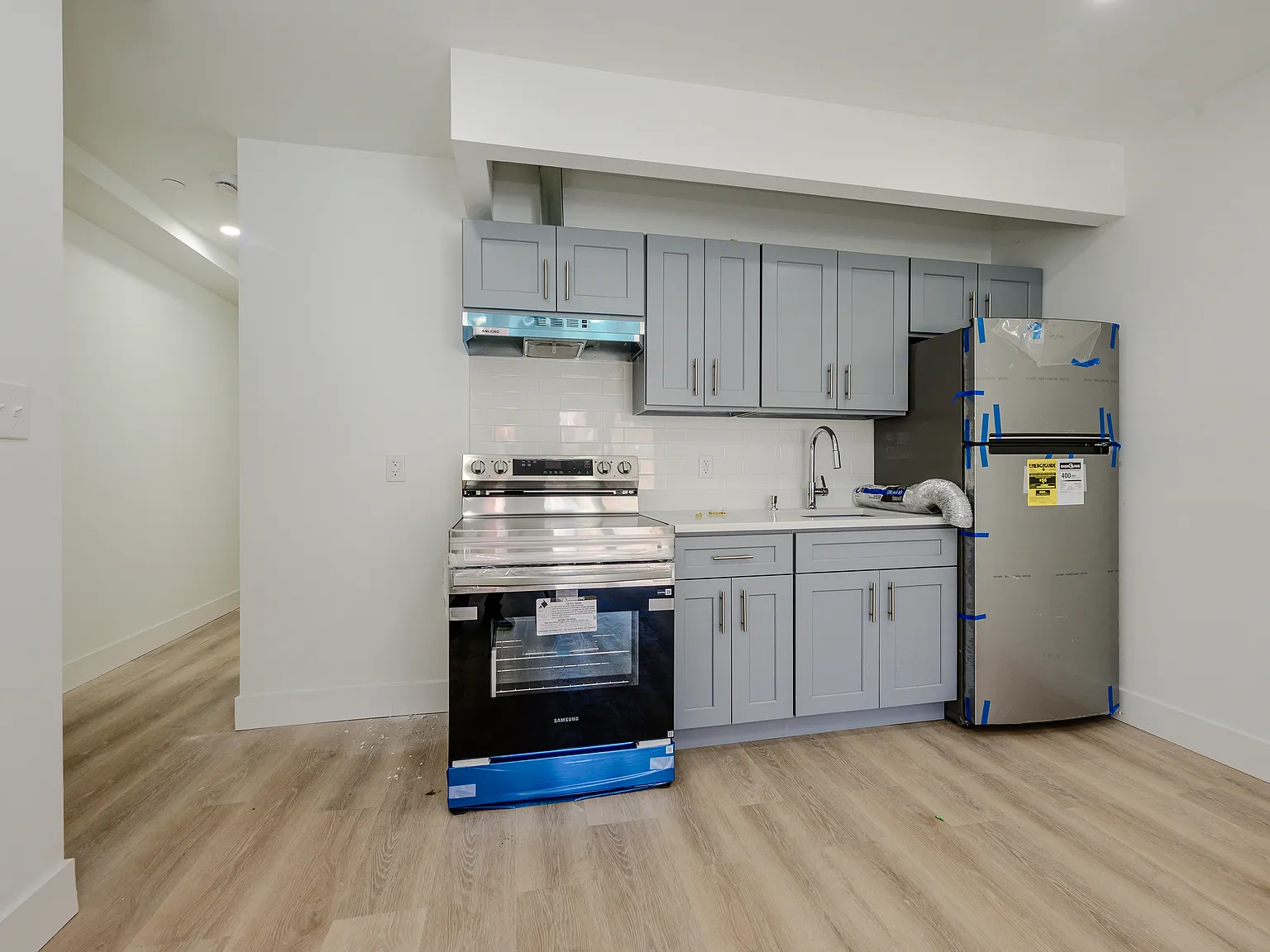 3 bed, $3,700 — Photo 1