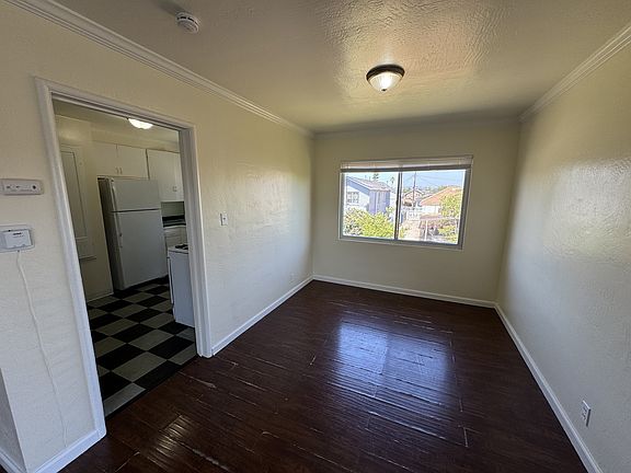 Dining Room with access to kitchen