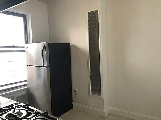 Rented by Friedman Roth Realty | media 11