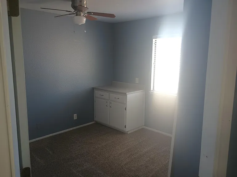 518 Monterey St #B — Photo 8