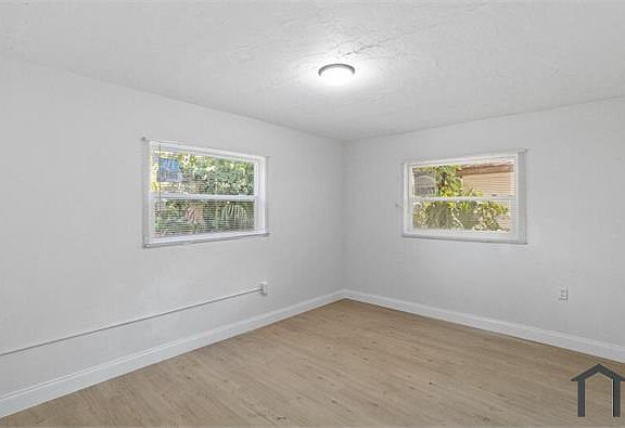 4th image of 2608 E Cayuga St #A