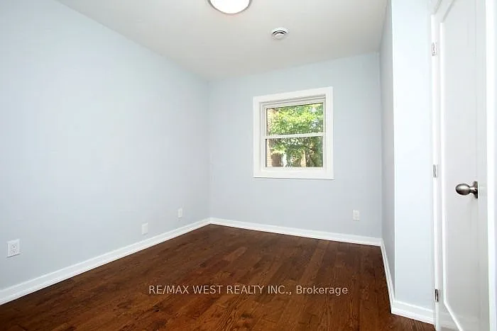 420 Annette St #UPPER LEVEL — Photo 14