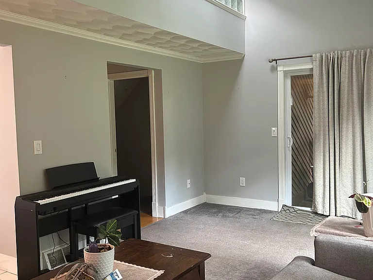 9 Cornwall Ln — Photo 3