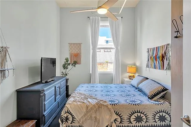 835 Julia St #4 — Photo 11