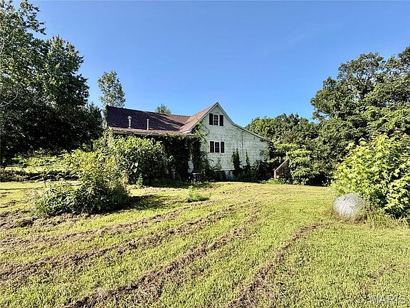 3rd image of 18629 Prairie Dr