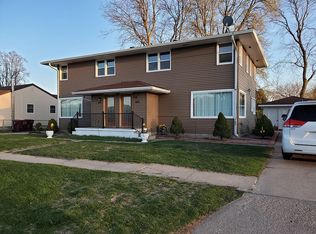 404-406 E 18th St, South Sioux City, NE 68776