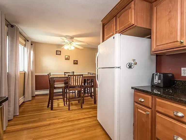 170 Ravenswood Rd — Photo 34
