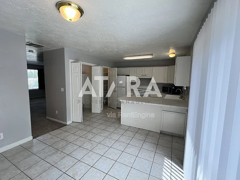 334 Childs Ave — Photo 12