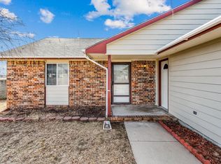 1505 Spring Cir, Haysville, KS 67060