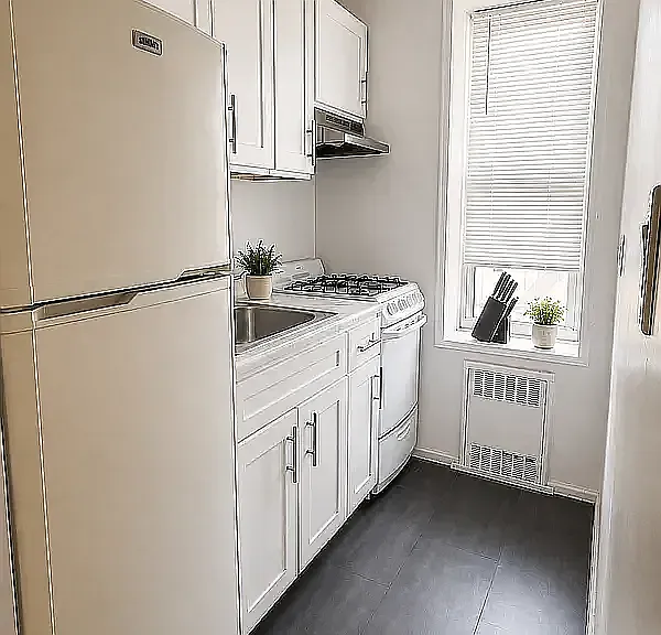 1296 Pacific St #305 — Photo 3