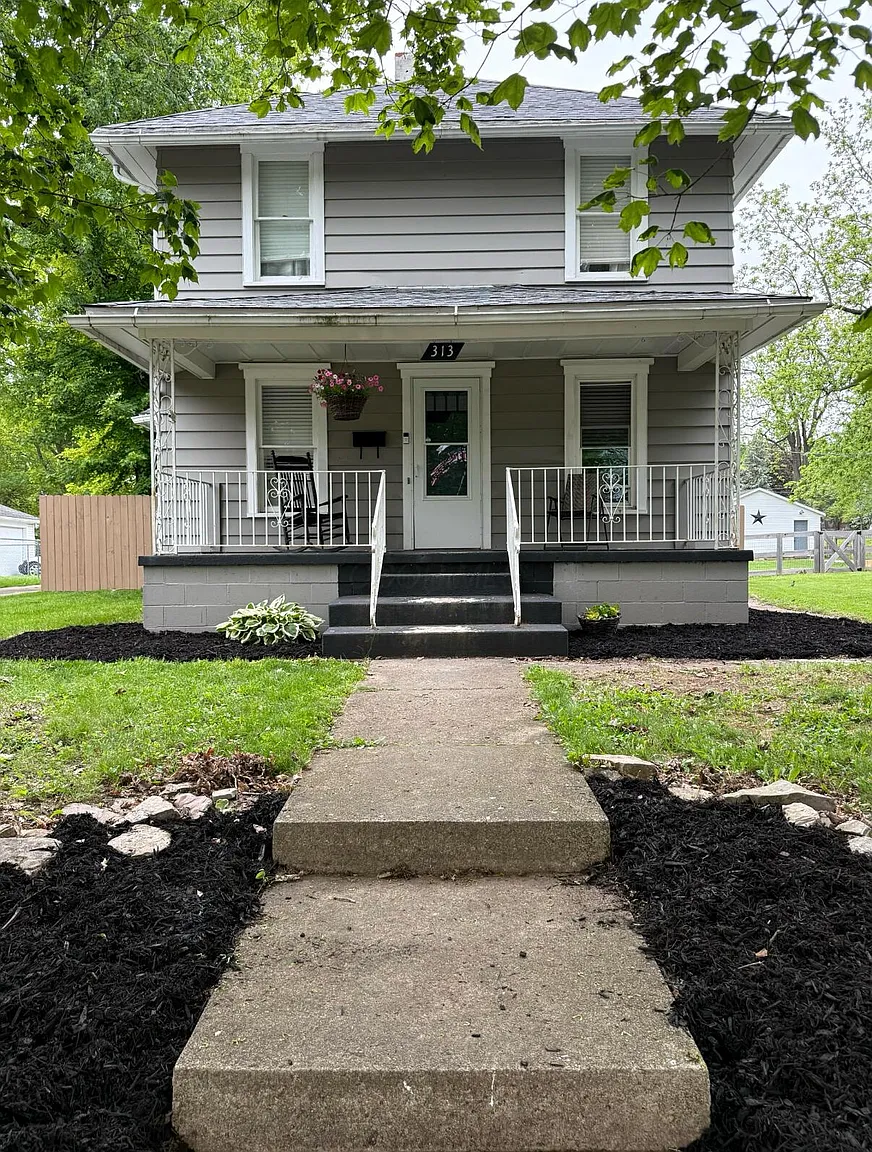 313 E Auburn Ave photo 1