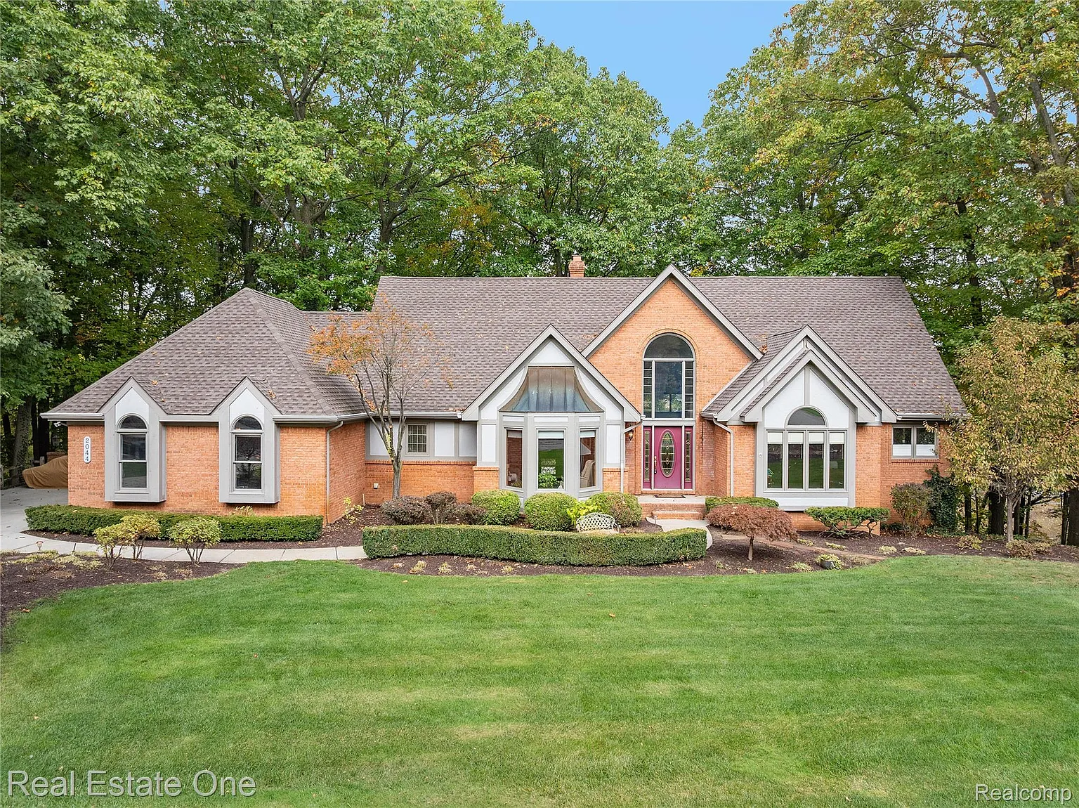 2044 Pine Hollow Trl photo 1